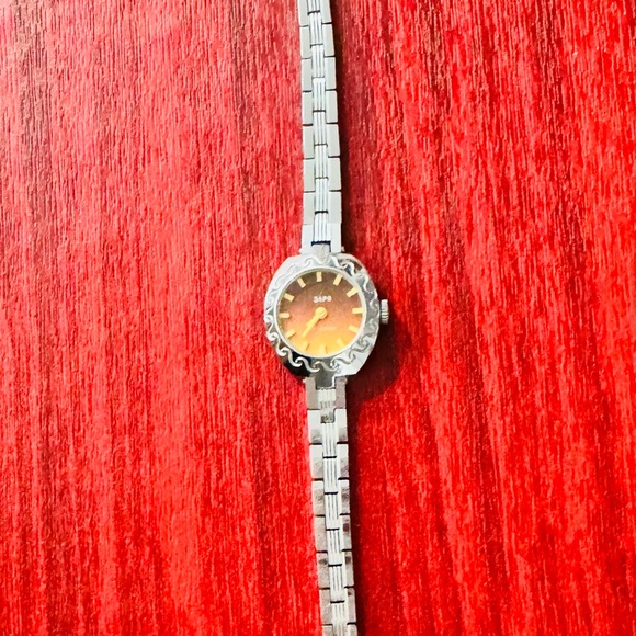 Zarya Accessories - Vintage retro ladies watch Zaria 17 jewels with box chrome   wristwatch USSR